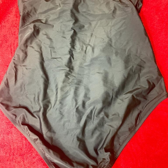 Strapless One-piece swimsuit - Picture 6 of 6